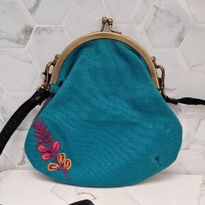 Lucky Brand Embroidered Canvas Framed Kisslock Crossbody Clutch Bag